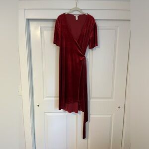 H&M Mama Maternity Wrap Dress EUC Medium